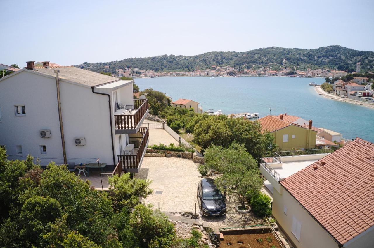 Apartments And Rooms By The Sea Tisno, Murter - 5128 Buitenkant foto