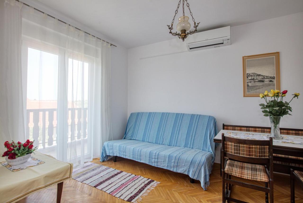 Apartments And Rooms By The Sea Tisno, Murter - 5128 Buitenkant foto